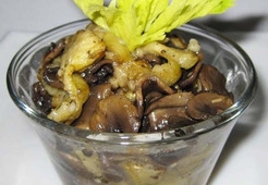 Острая закуска с баклажанами и грибами