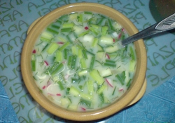 Рецепт: Летние супы. Окрошка на квасе.