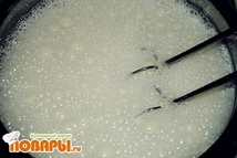 Шаг 2: Добавить стакан молока, хорошо взбить, …