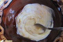 Шаг 6: Отдельно необходимо взять майонез, горчицу …