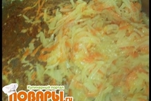 Шаг 2: Нашинковать морковь и картофель длинными …