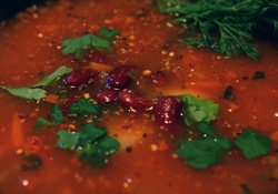 Рецепт: Мексиканский острый томатный суп с фасолью