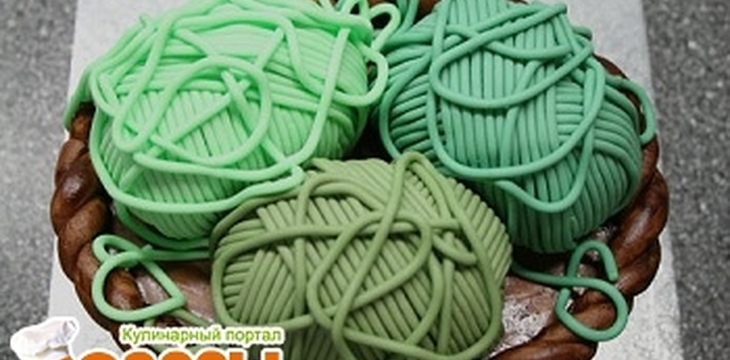 Шаг №13 МК Корзинка с клубочками для вязания