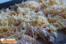 Шаг 4: Верхний слой лазаньи-запеканки может быть …