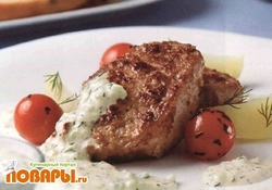 Рецепт: Свинина с огуречным соусом