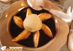 Рецепт: Груши в шоколадной подливке с мороженым