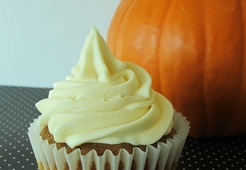 Тыквенные Капкейки со Сливочно-Творожным Кремом 