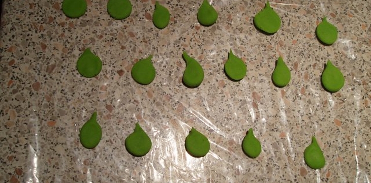 Шаг №5 МК Листочки от Larissa3