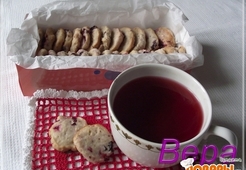 Печенье с черной смородиной