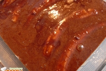 Шаг 3: Залить шоколадным тестом.