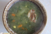 Шаг 7: Когда картошка и морковка сварятся, …