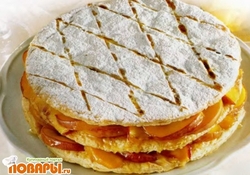 Рецепт: Слоеный торт с персиками 