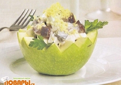 Рецепт: Закуска из яблок с сельдью 