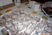 Шаг 6: Готовые «пелюши» аккуратно выкладывай на …