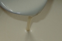 Шаг 1: В воду вбить яйцо, добавить …