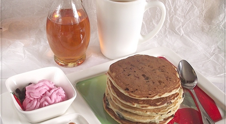 Панкейки с черникой (Blueberry Pancakes)