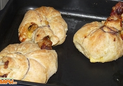 Рецепт: Куриные конвертики в слоеном тесте