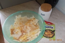 Шаг 2: Посолить по вкусу. Добавить приправы. …