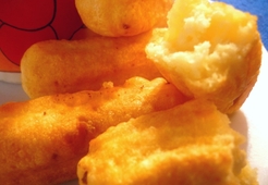 Пальчики из мандиоки с сыром