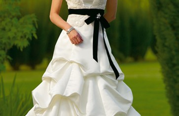 Когда свадебное платье измеряется… килограммами