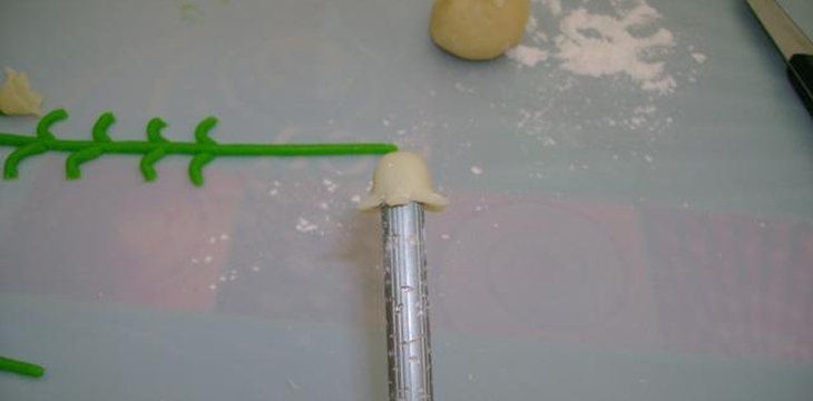 Шаг №4 МК Ландыш от Annula