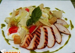 Рецепт: «Цезарь» с курицей по-американски  