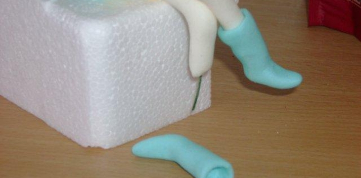 Шаг №5 МК Снегурочка из мастики от Annula