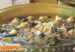 Рецепт: Суп с турецким горохом, рожками и шпинатом