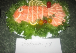 Рецепт: Рыбный салат с морепродуктами "Рыба клоун"