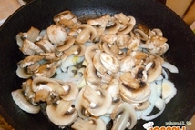 Шаг 1: Шампиньоны хорошо промыть в холодной …