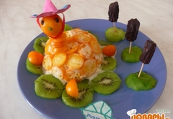 Черепаха, плывущая на карнавал  :)