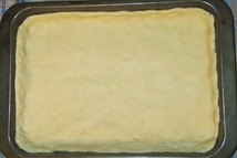 Шаг 4: смешиваем с тремя ложками сахара, …