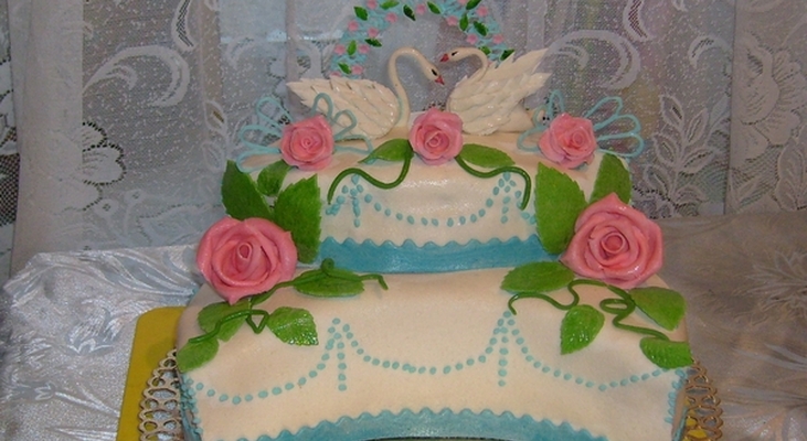 Торт "Лебединая верность"