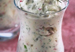 Рецепт: Творог с редисом и зеленью  