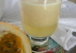 Рецепт: Сок - колада из маракуйи