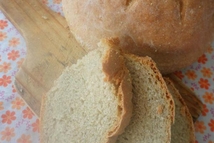 Шаг 3: Протвинь густо посыпать мукой, выложить …