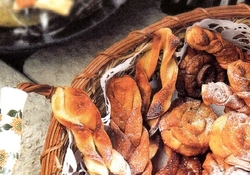 Рецепт: Хворост из пресного теста