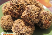 Шаг 2: Охлажденные печеньки обмакнуть в глазурь …