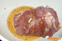 Шаг 2: Обмазать все специями и оставить …