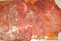 Шаг 1: Разрезать свинину так , что …