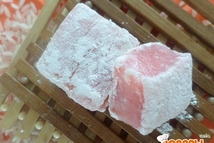 Шаг 2: Смешать все сухие ингредиенты. Отдельно …