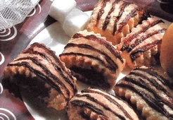 Рулетное печенье с повидлом