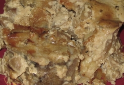 Хек в сметане с шампиньонами