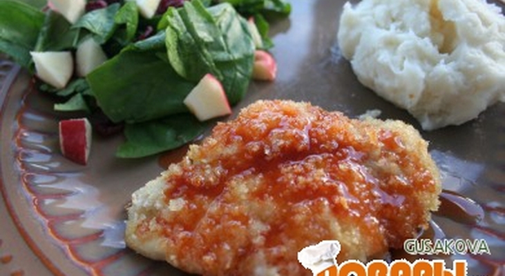 Куриные грудки под соусом