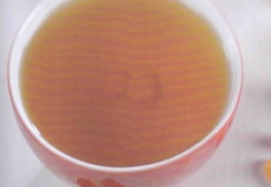 Напиток из шиповника с изюмом и медом  