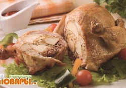 Рецепт: Курица, фаршированная яблоками