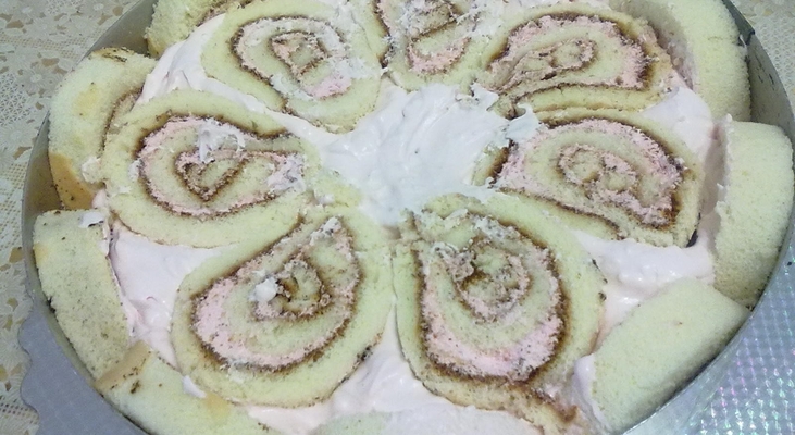 Йогурт клубничный