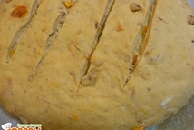 Шаг 2: Обмять тесто, сформировать лепешку и …