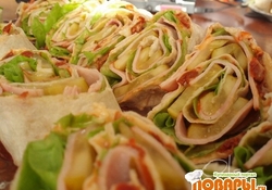 Рецепт: Wrap - рулет из лаваша