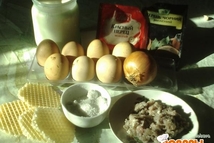 Шаг 1: К фаршу добавить измельчённый лук, …